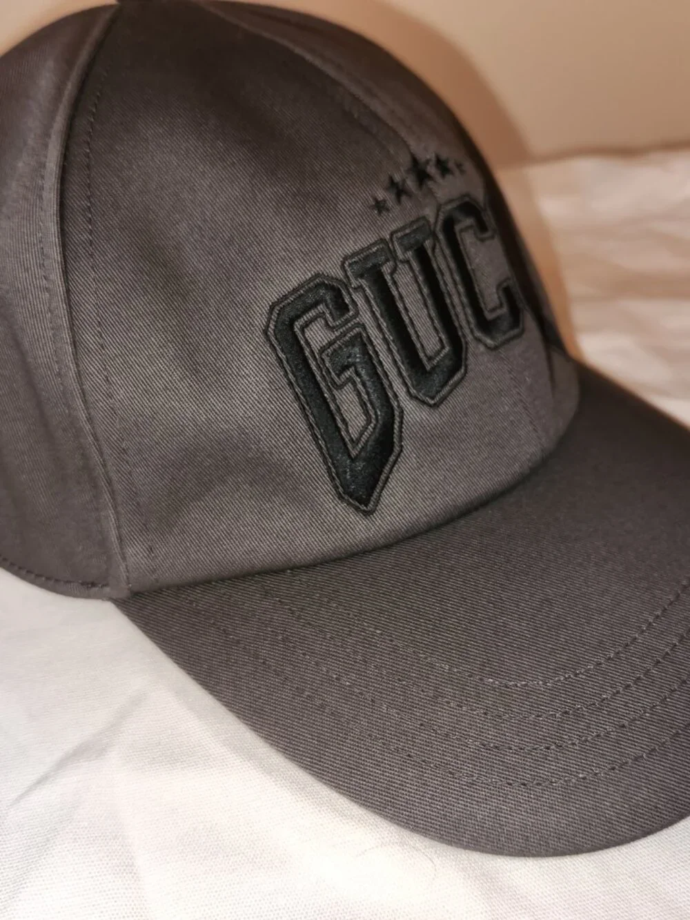 NWT Gucci embroidered logo cotton baseball cap hat - size M; Rtl $560